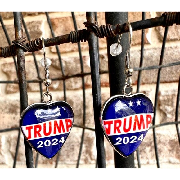 Trump 2024 MAGA Earrings Patriotic New Heart Shaped Dangle Hooks Electi… - Picture 2 of 12
